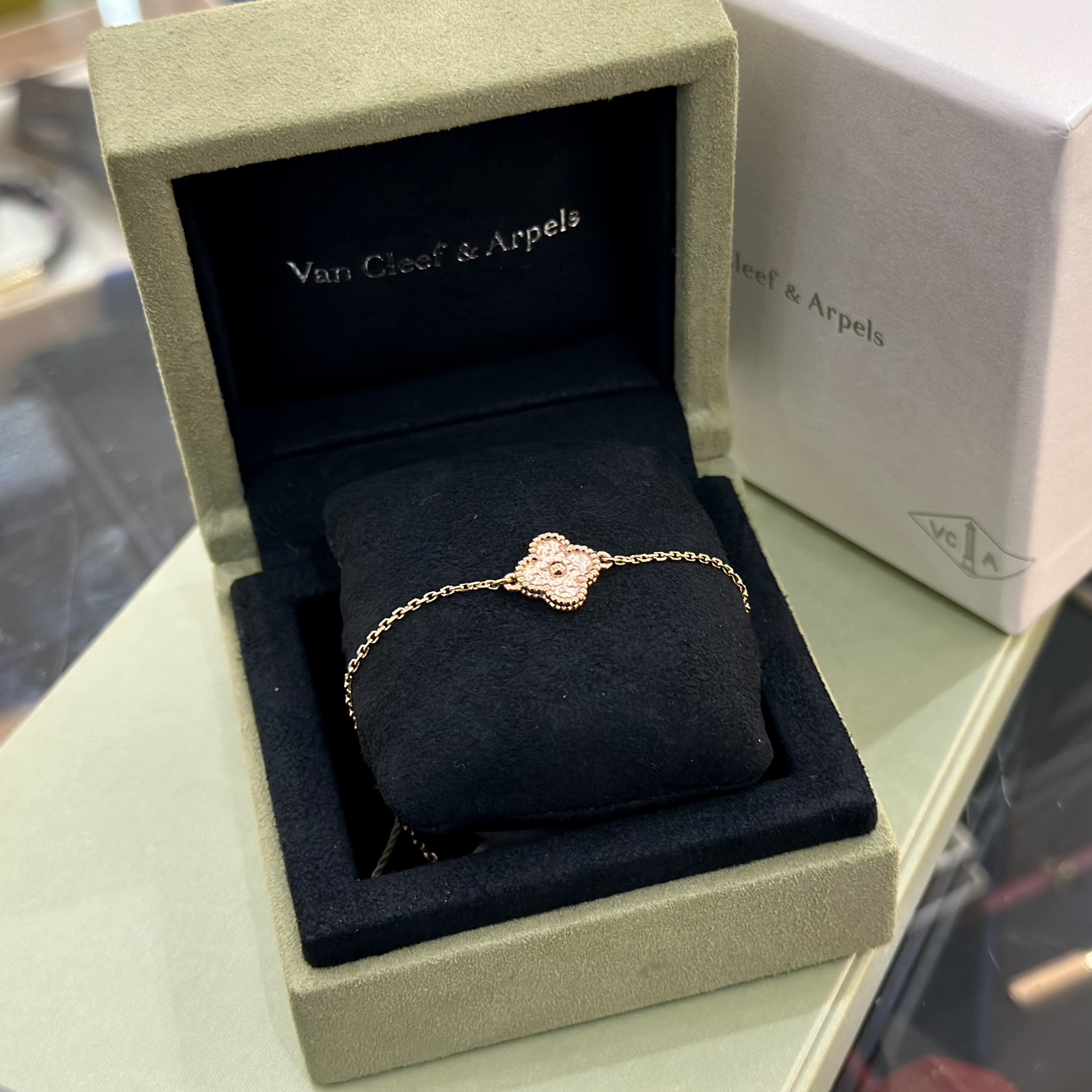 VAN CLEEF & ARPELS Sweet Alhambra Pendant Bracelet 18K Rose Gold (1)