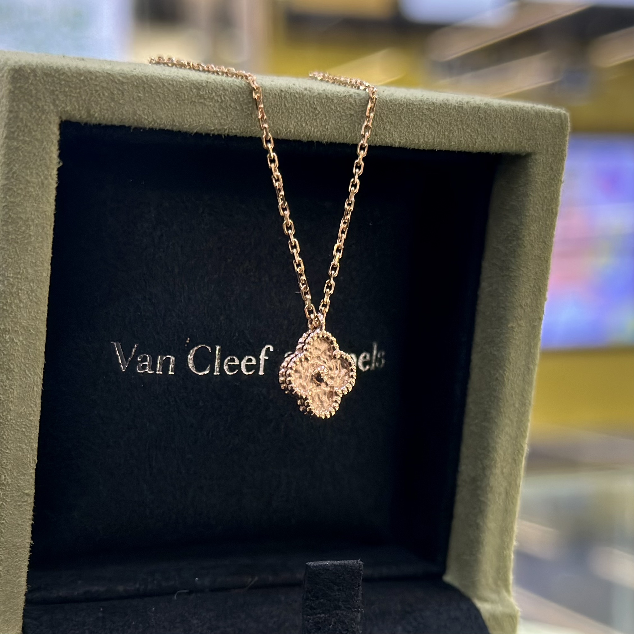 VAN CLEEF & ARPELS Sweet Alhambra Pendant Necklace 18K Rose Gold (2)