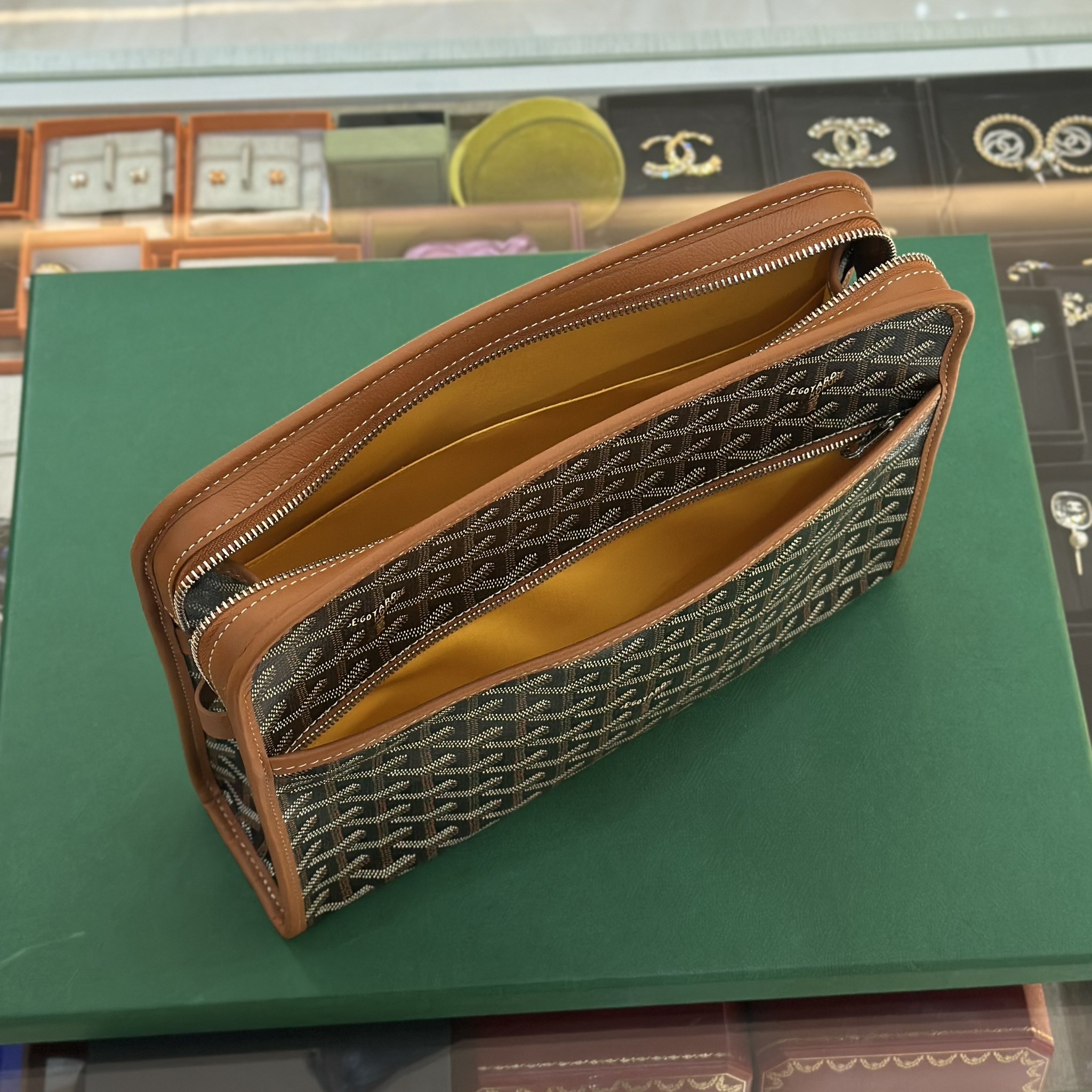 GOYARD Jouvence GM Toiletry Bag Black Tan (3)