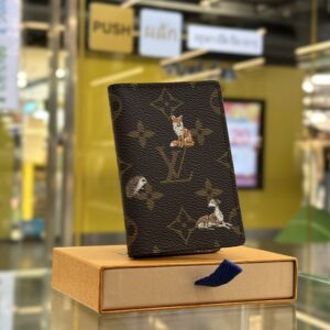 LOUIS VUITTON Monogram Forest Pocket Organizer