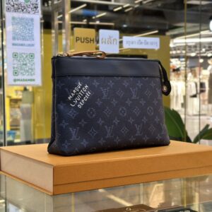 LOUIS VUITTON Monogram Heritage Pochette Voyage Souple