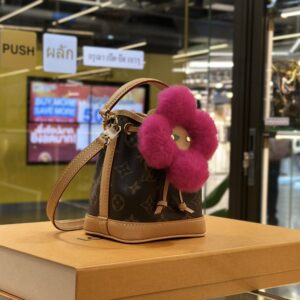 LOUIS VUITTON Noé-Where Vivienne Bag