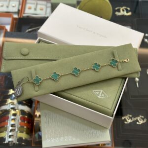 VAN CLEEF & ARPELS Vintage Alhambra Bracelet