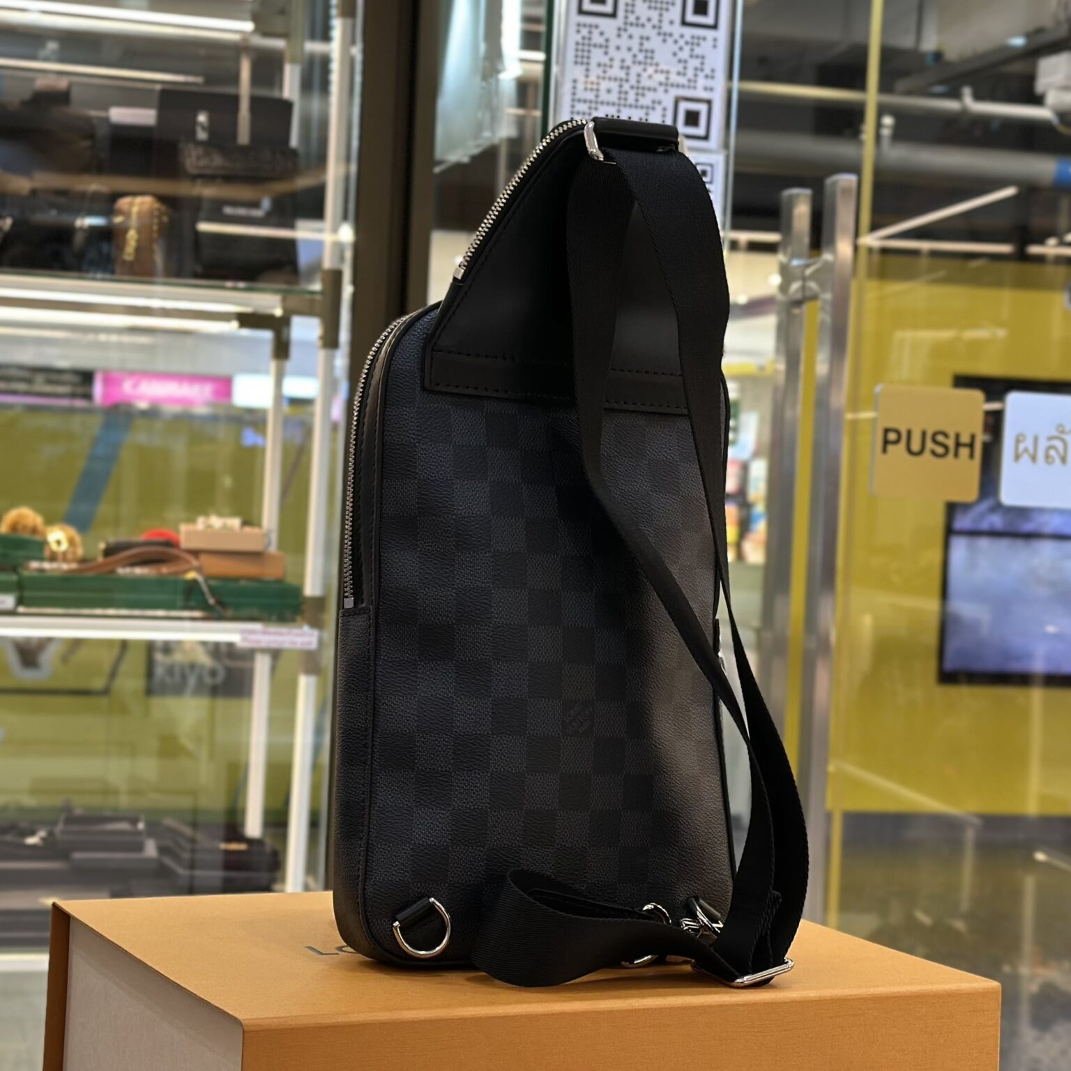 LOUIS VUITTON Damier Graphite Avenue Sling Bag - Madame N Luxury