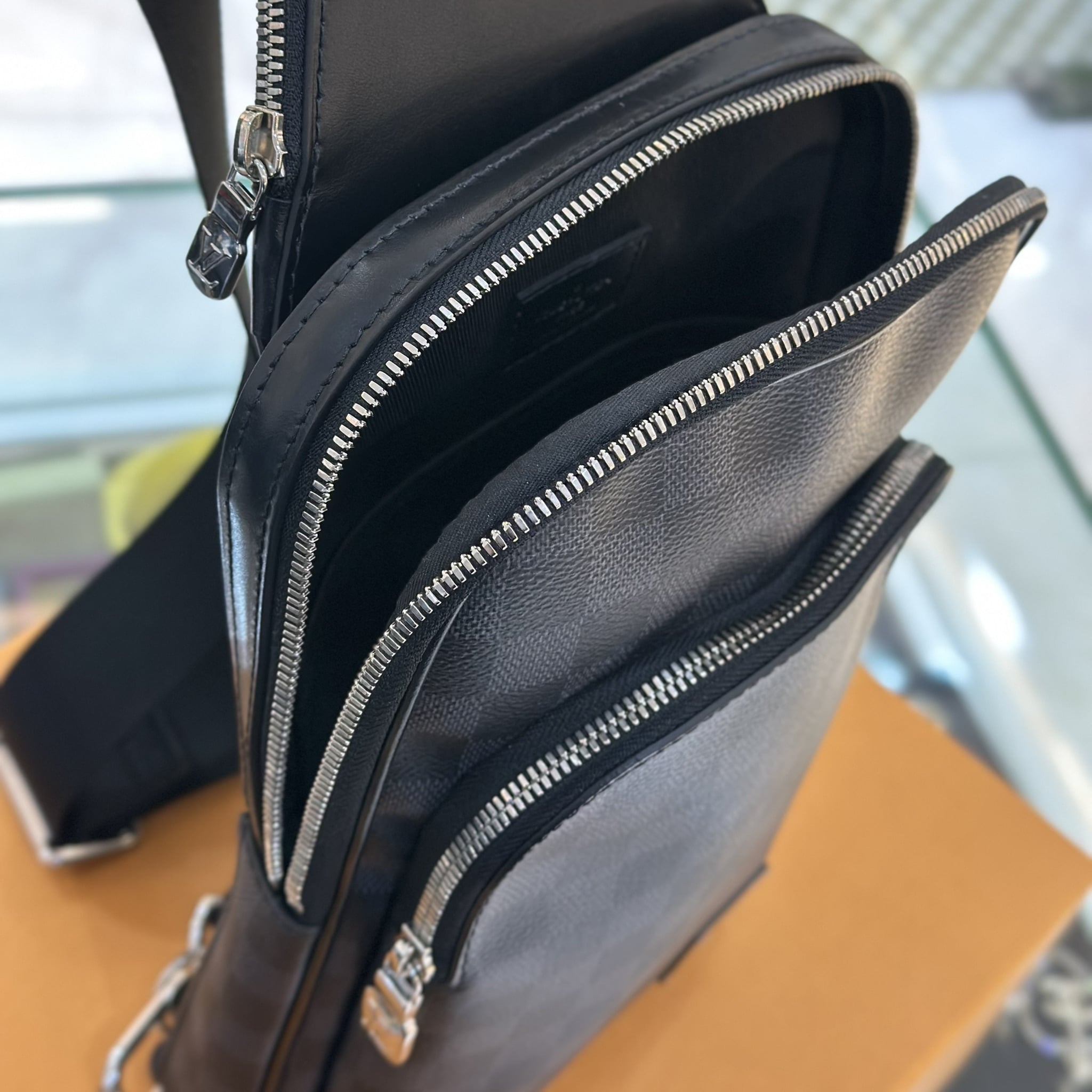 LOUIS VUITTON Damier Graphite Avenue Sling Bag (3)