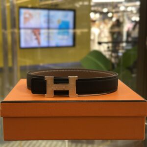 HERMES Mini Constance Guillochee Buckle 24 mm Reversible Belt