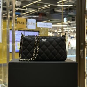 CHANEL 25A Black Caviar Wallet on Chain