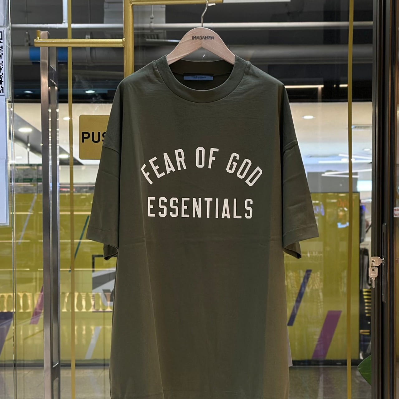 FEAR OF GOD Essentials Varsity 90s Short-Sleeved T-Shirt Green (1)