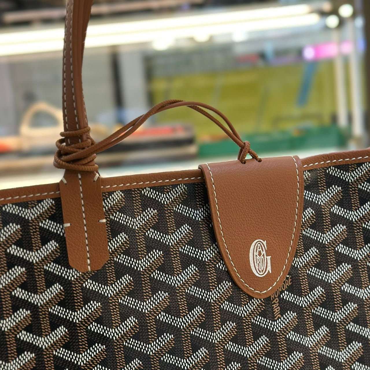 GOYARD Saint Louis GM Bag with Croc Universel Bag Fastener Black Tan (3)