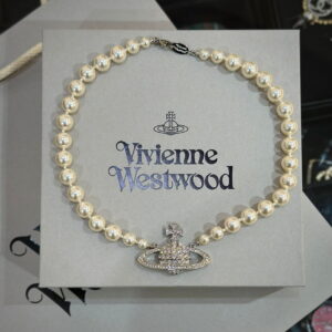 VIVIENNE WESTWOOD One Row Pearl Bas Relief Choker Necklace