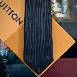 LOUIS VUITTON Oversize Epi Tie