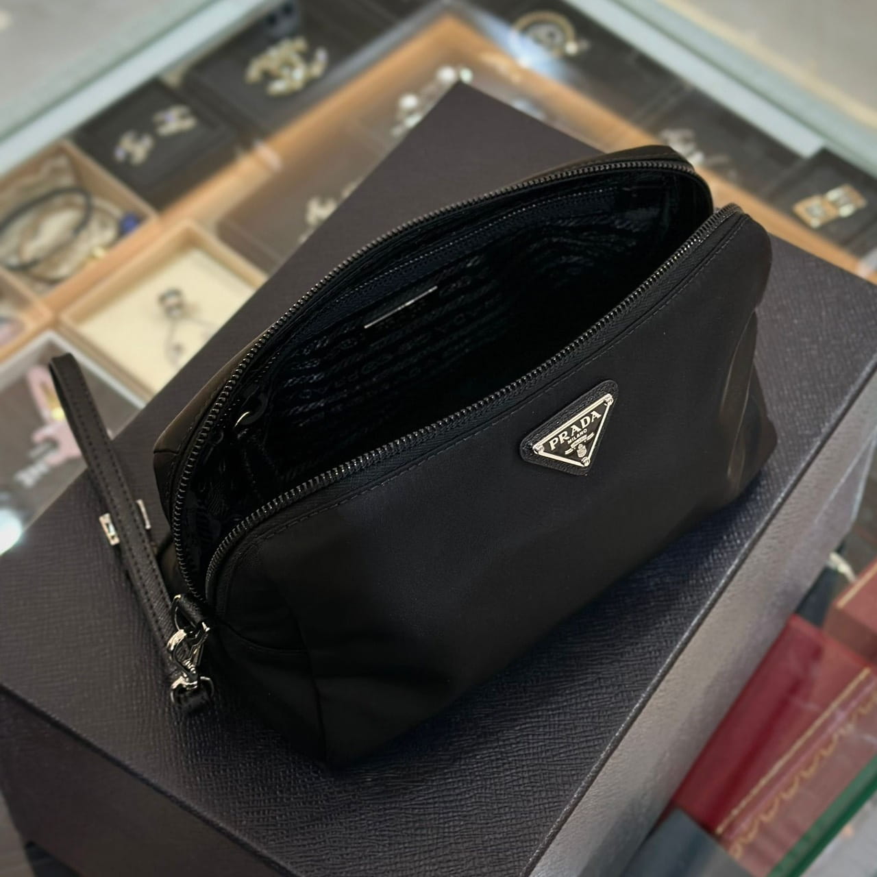 PRADA Small Re-Nylon Pouch Black (3)