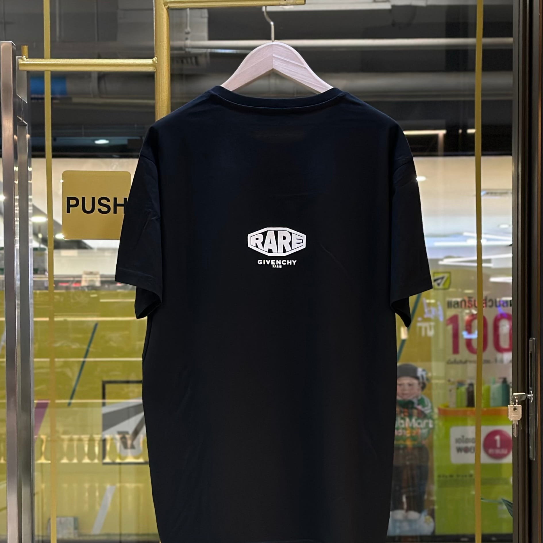GIVENCHY Rare Studio Homme T-Shirt (2)