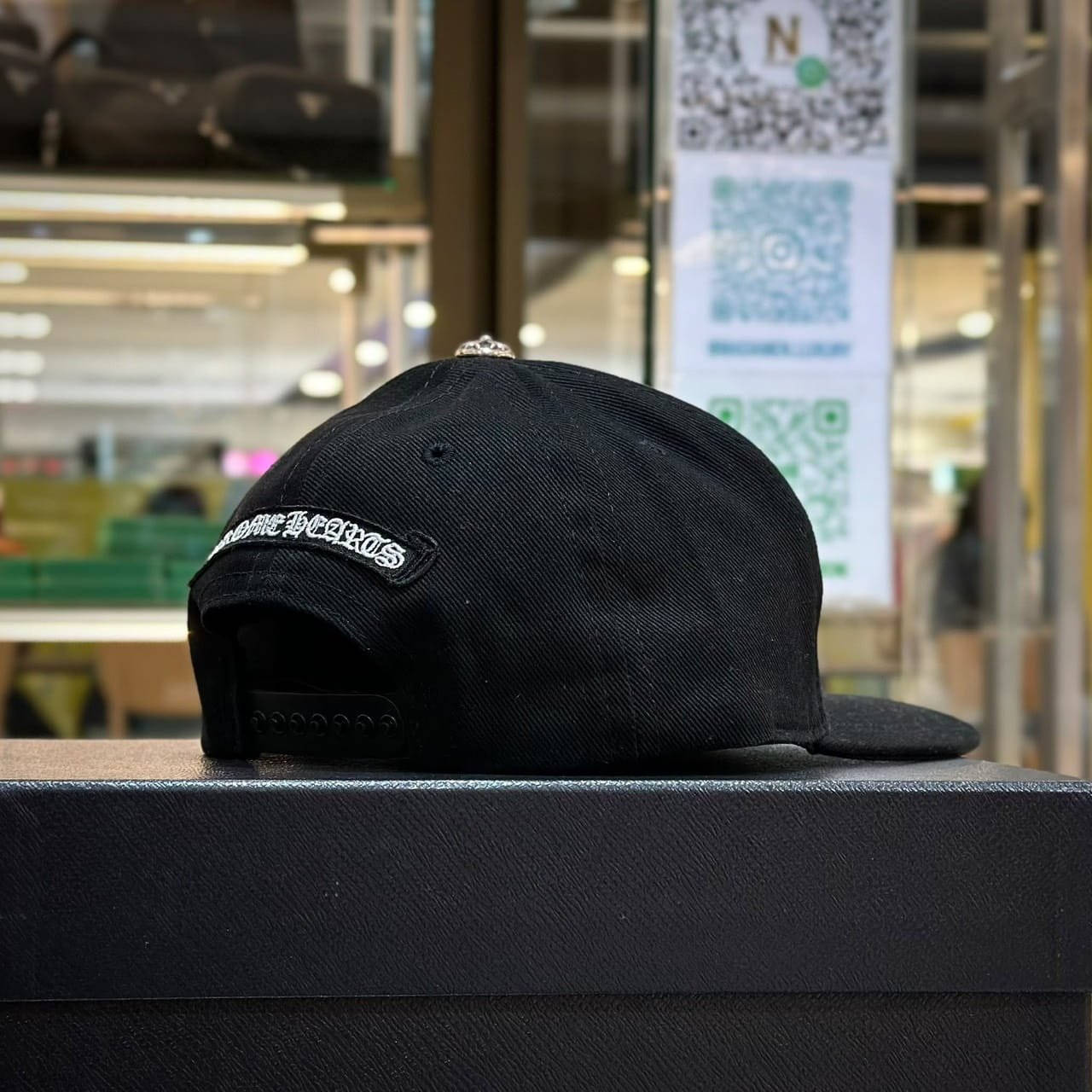 CHROME HEARTS Vine Dagger Cap Black (2)