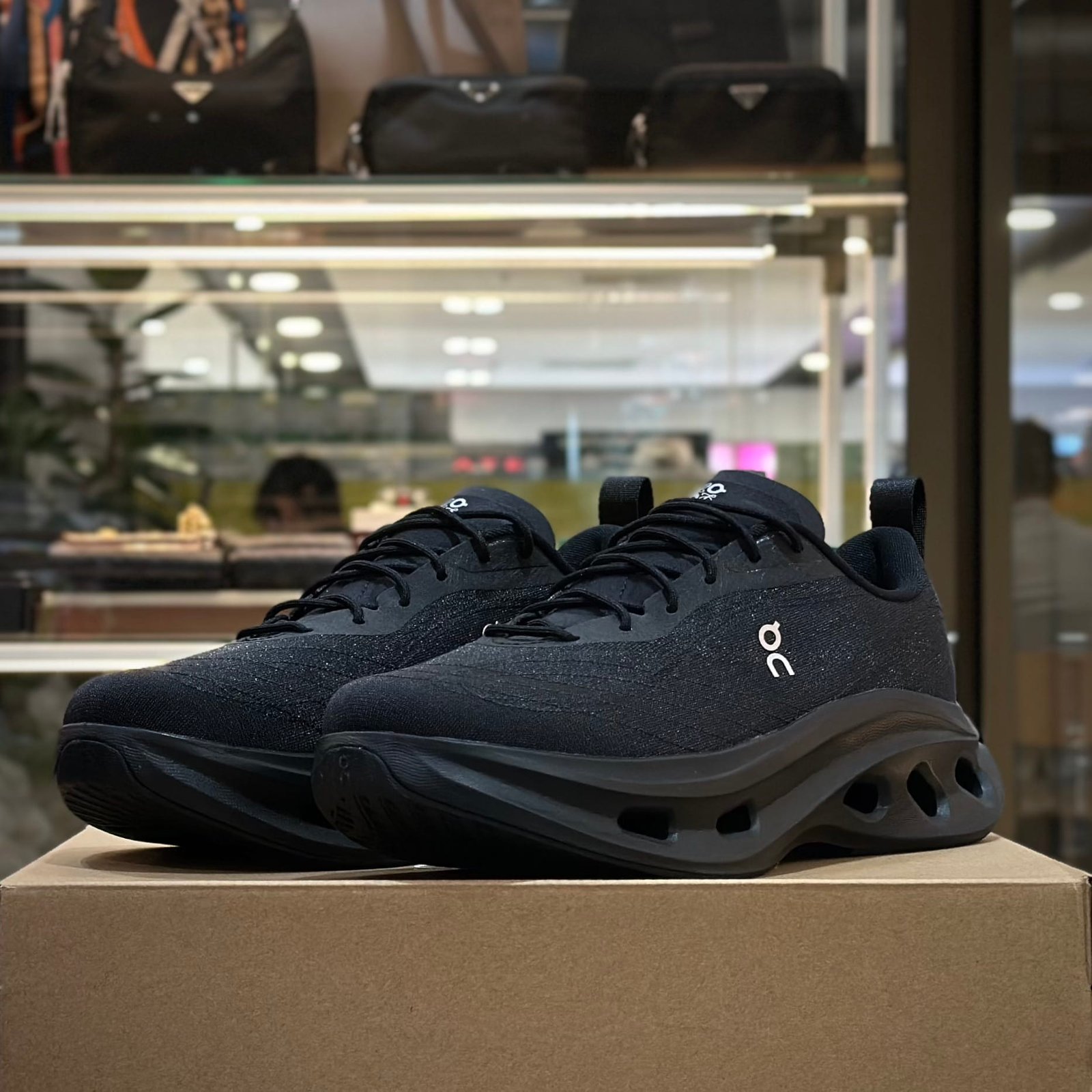 LOEWE x ON Cloudtilt Cosmic Sneakers Black (1)