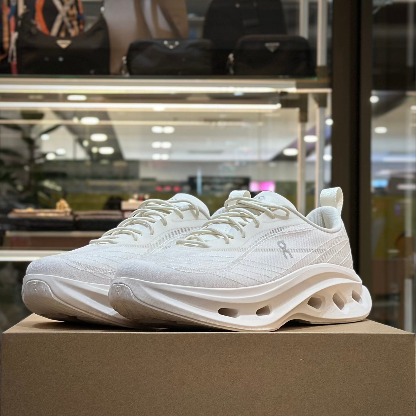 LOEWE x ON Cloudtilt Cosmic Sneakers White (1)