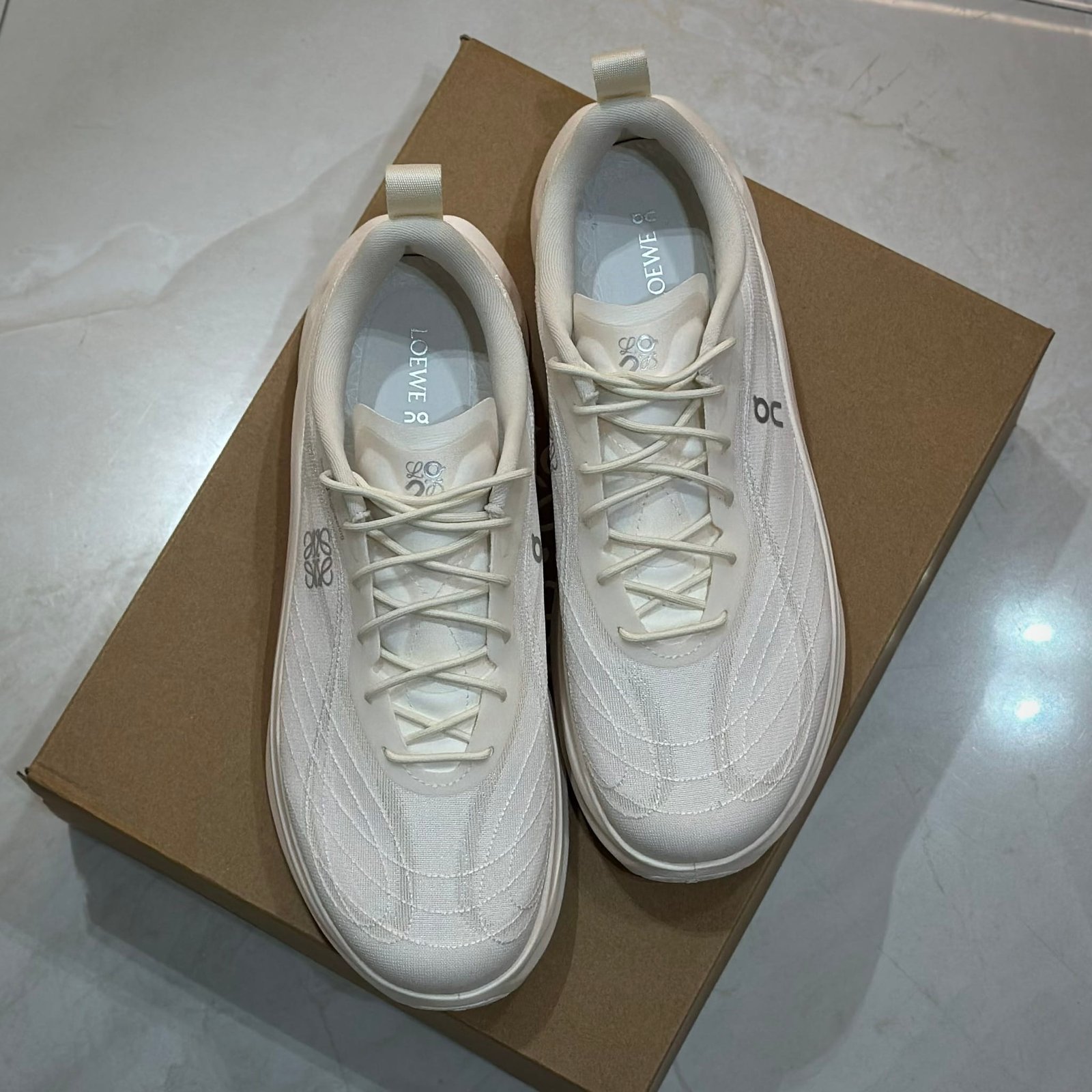 LOEWE x ON Cloudtilt Cosmic Sneakers White (4)